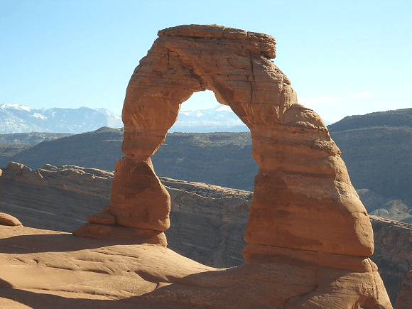 Arco esculpido pelo vento