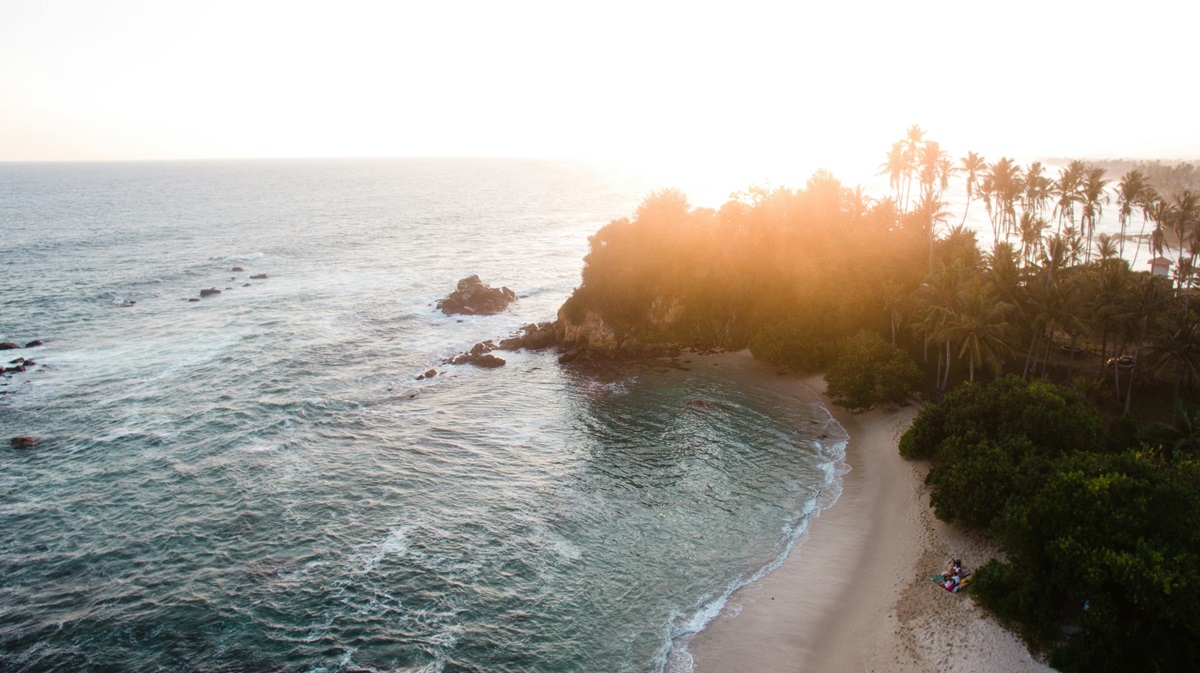 Foto de uma praia - Duvid Geografia
